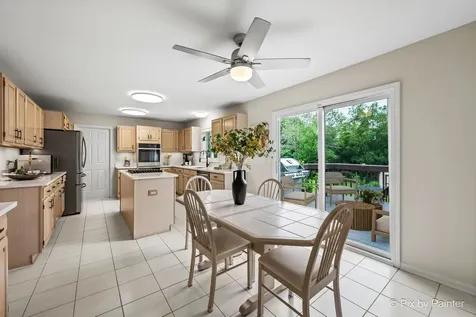 1661 Kensington Drive Algonquin IL 60102