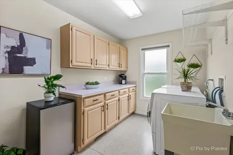 1661 Kensington Drive Algonquin IL 60102