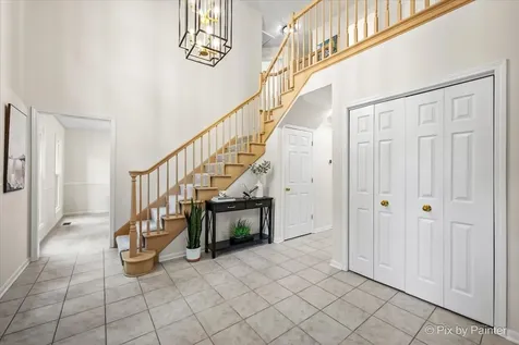 1661 Kensington Drive Algonquin IL 60102