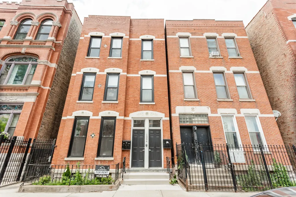 1304 West Ohio Street Chicago IL 60642