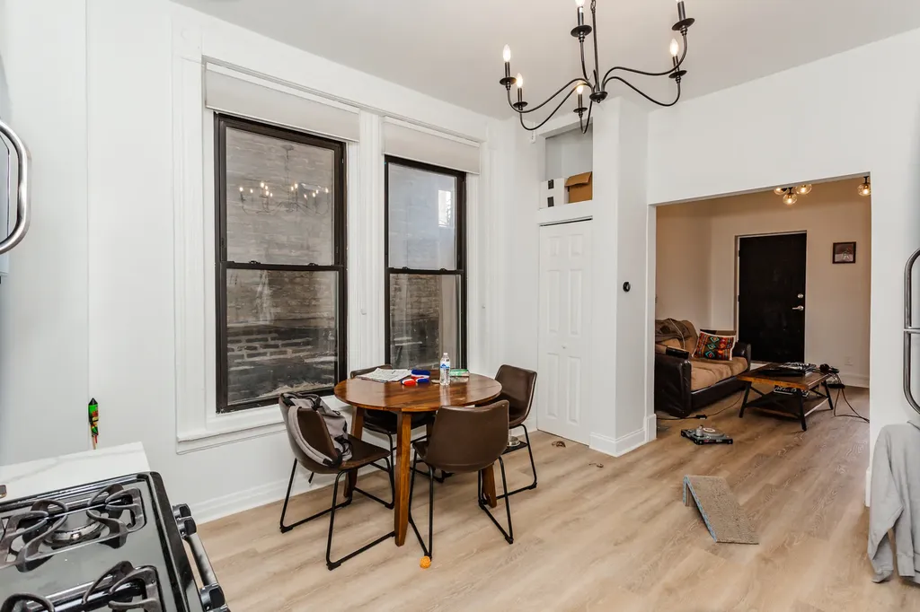 1304 West Ohio Street Chicago IL 60642