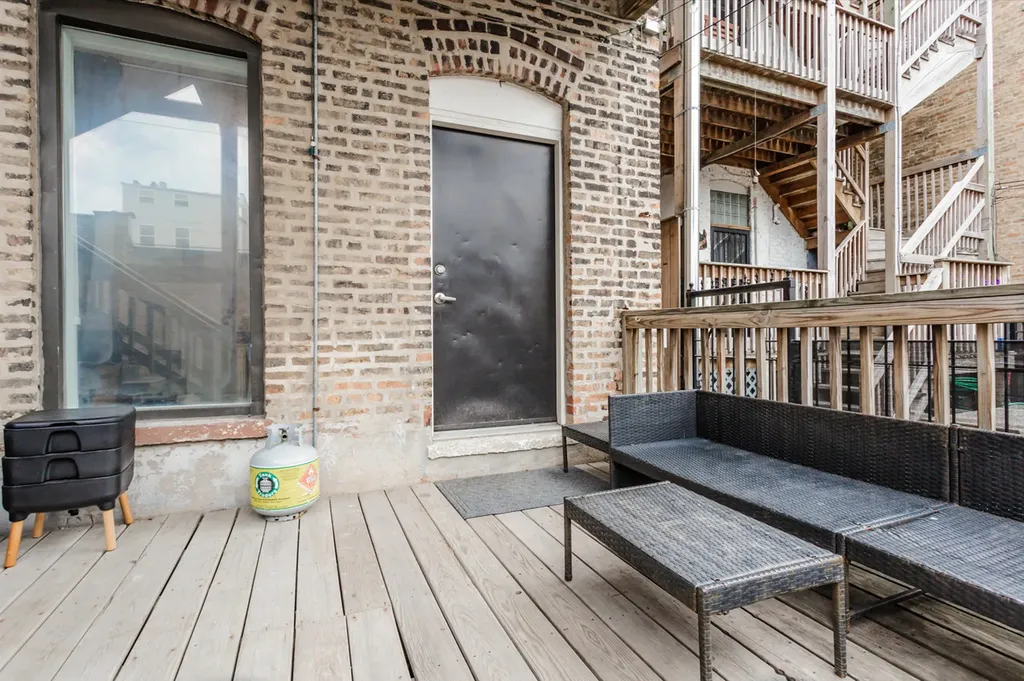 1304 West Ohio Street Chicago IL 60642