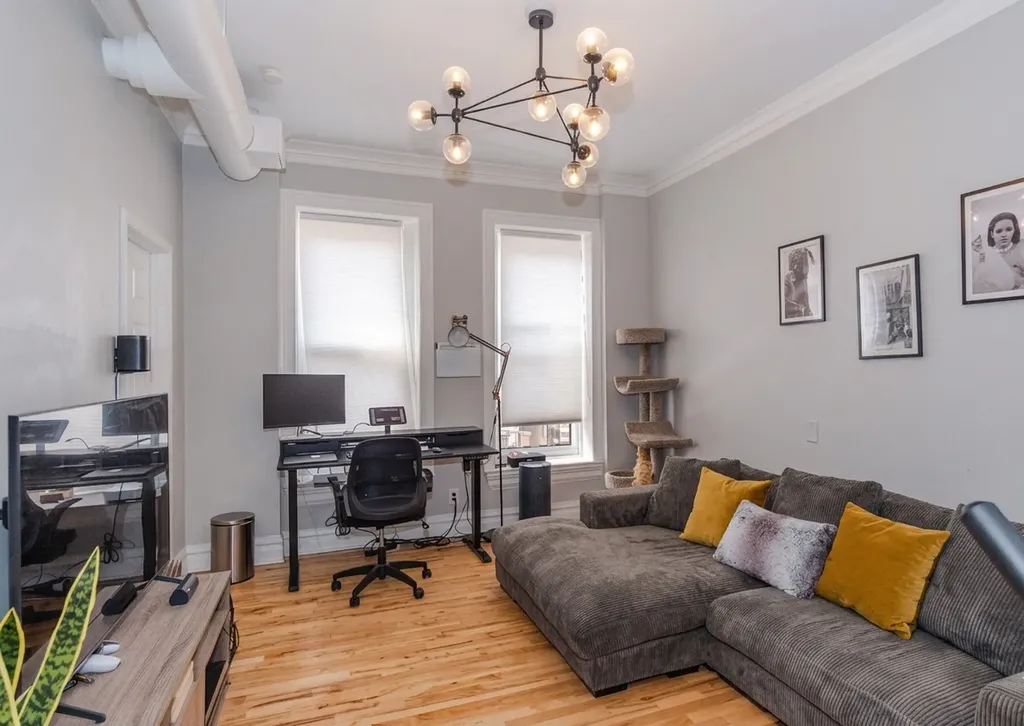 1304 West Ohio Street Chicago IL 60642