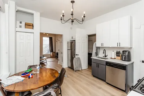 1304 West Ohio Street Chicago IL 60642