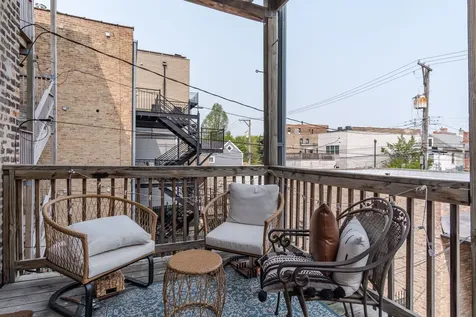 1304 West Ohio Street Chicago IL 60642