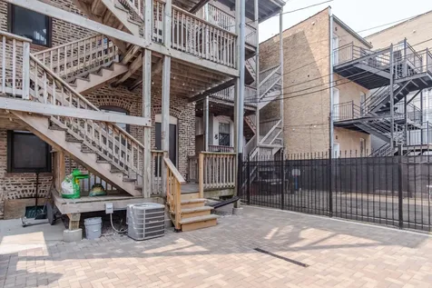 1304 West Ohio Street Chicago IL 60642