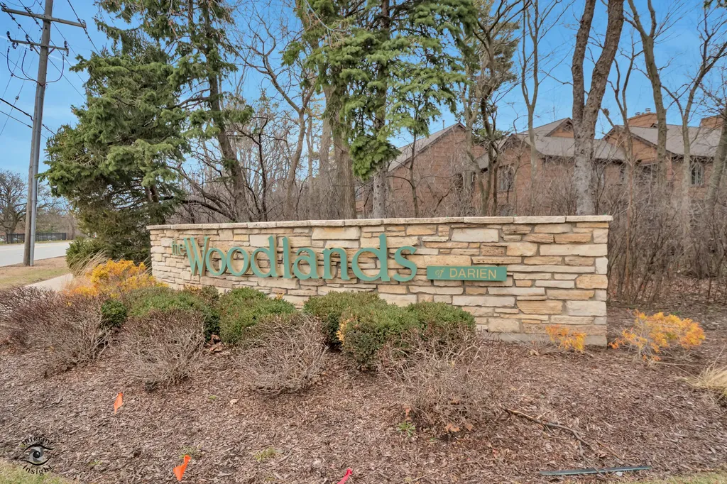 1121 Lacebark Court Darien IL 60561