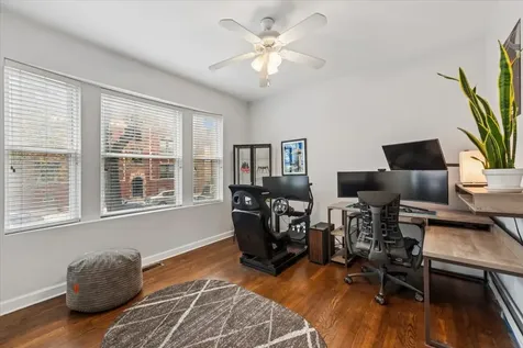 2204 West Winona Street Chicago IL 60625