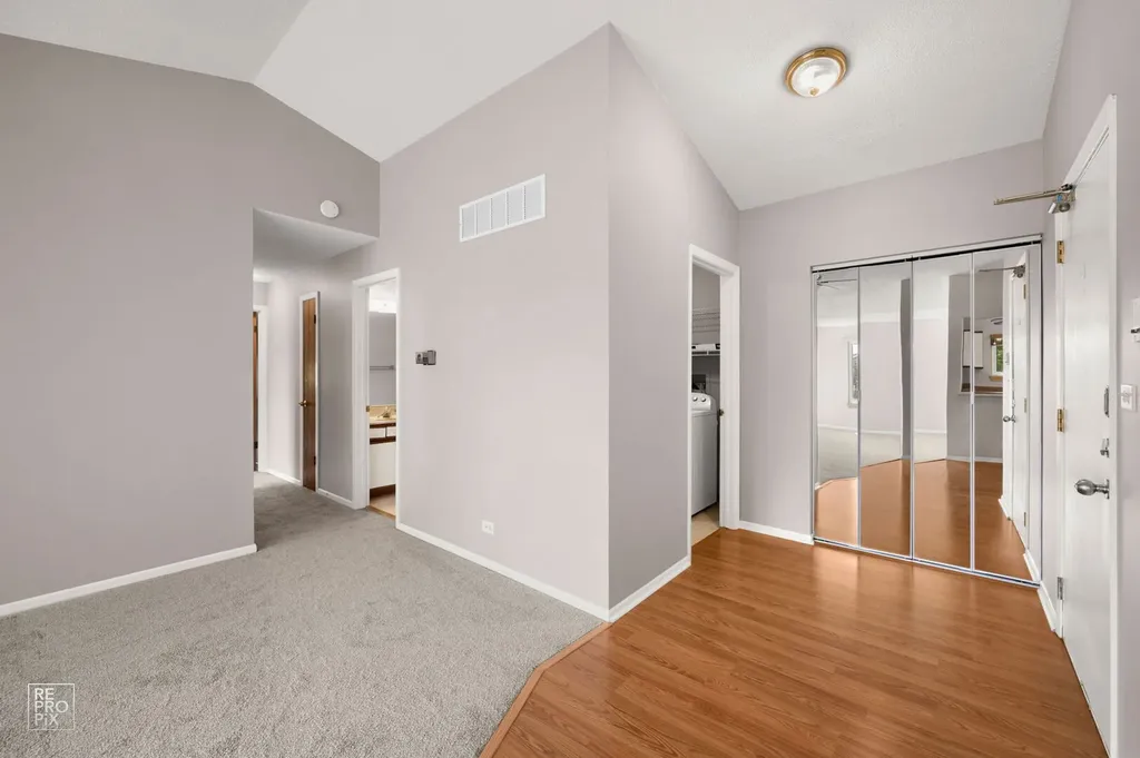 321 Clairemont Court Aurora IL 60504