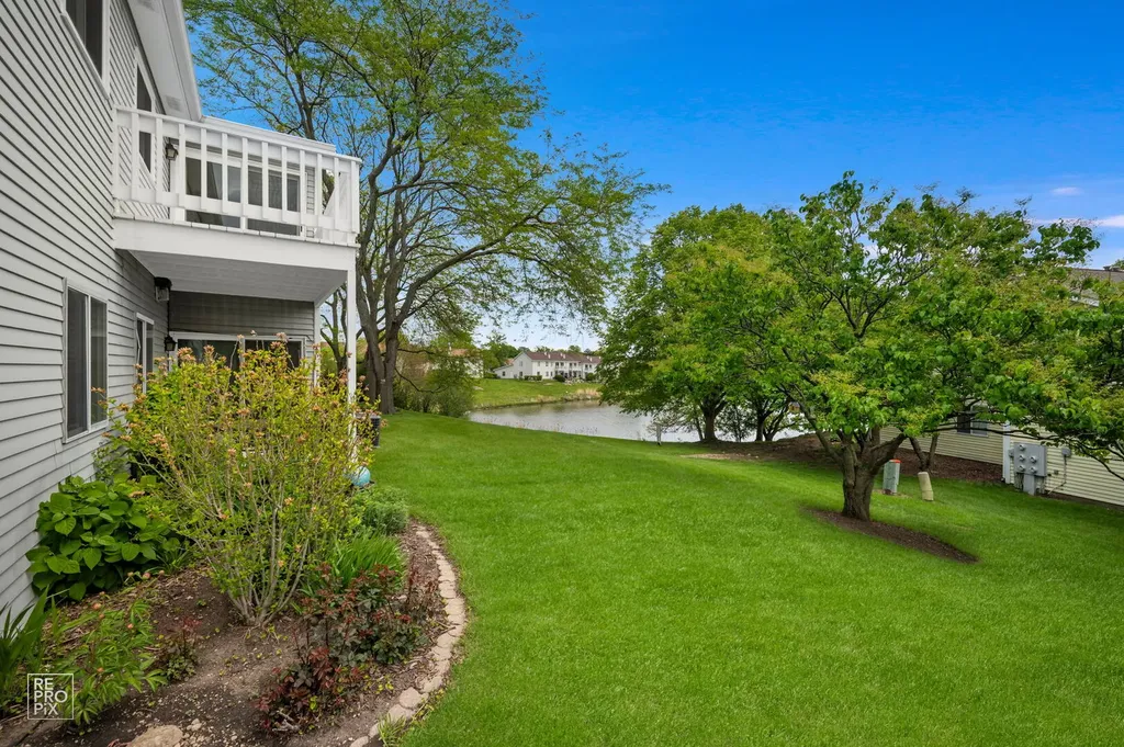 321 Clairemont Court Aurora IL 60504