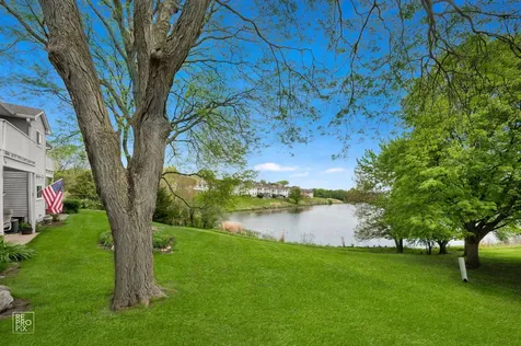 321 Clairemont Court Aurora IL 60504