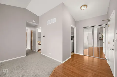 321 Clairemont Court Aurora IL 60504