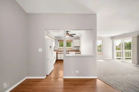 321 Clairemont Court Aurora IL 60504