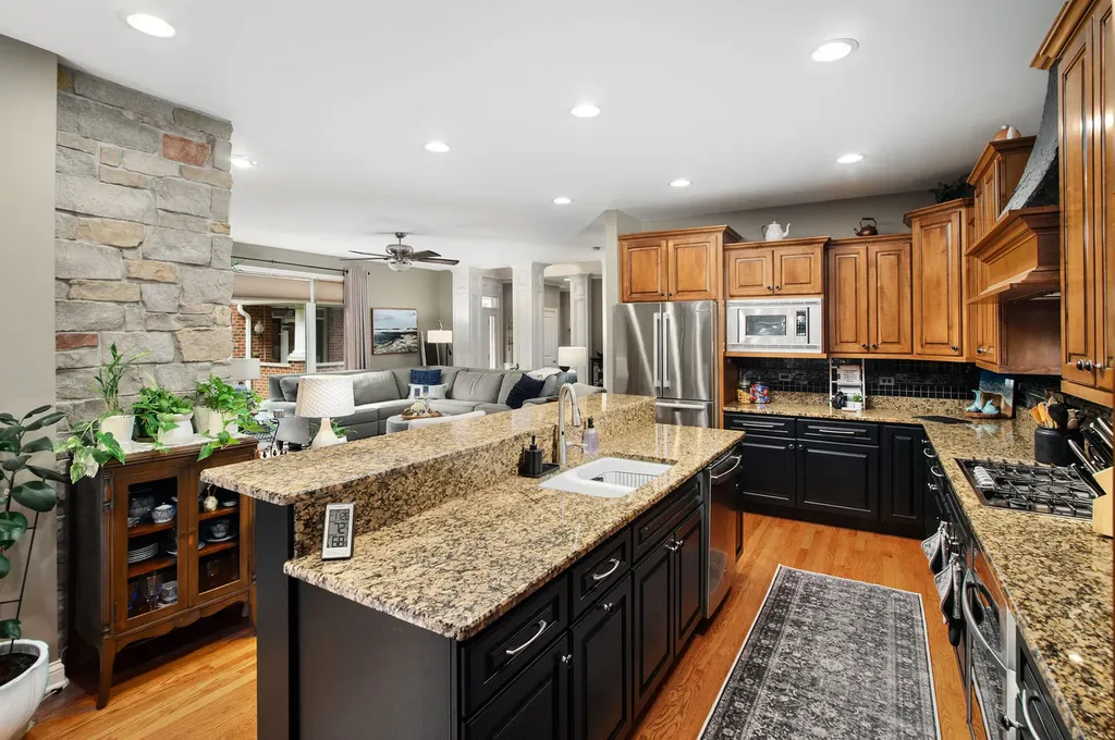 271 Arbor Glen Boulevard Schaumburg IL 60195