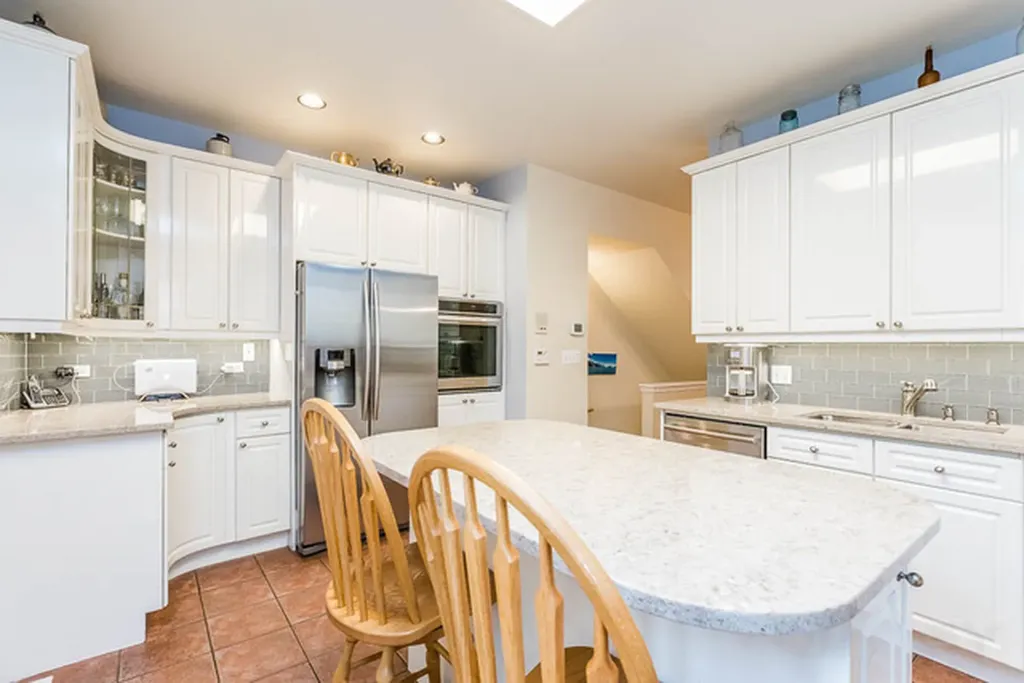 220 West Scott Street Chicago IL 60610