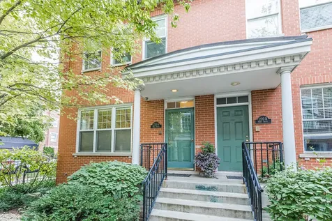 220 West Scott Street Chicago IL 60610