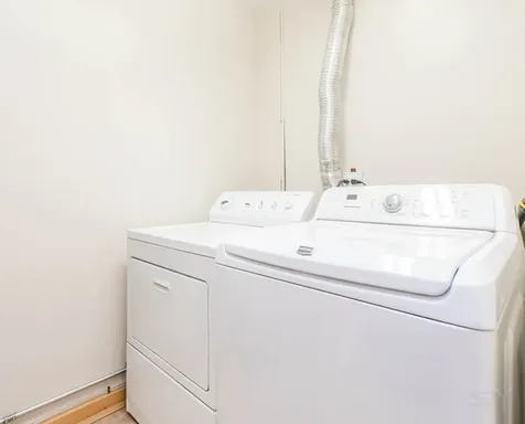 220 West Scott Street Chicago IL 60610