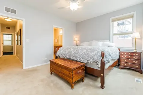 220 West Scott Street Chicago IL 60610