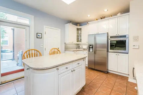 220 West Scott Street Chicago IL 60610