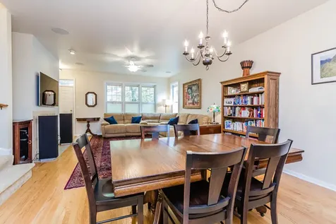 220 West Scott Street Chicago IL 60610