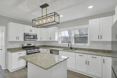 2417 North 76th Avenue Elmwood Park IL 60707