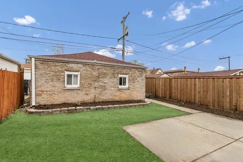 2417 North 76th Avenue Elmwood Park IL 60707