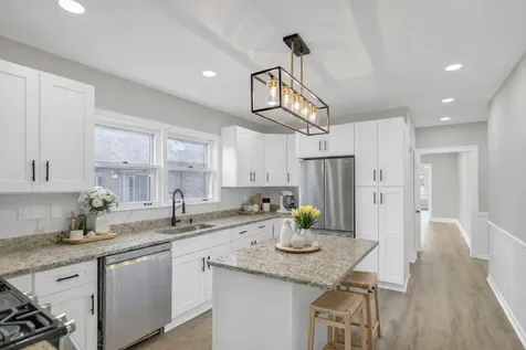 2417 North 76th Avenue Elmwood Park IL 60707