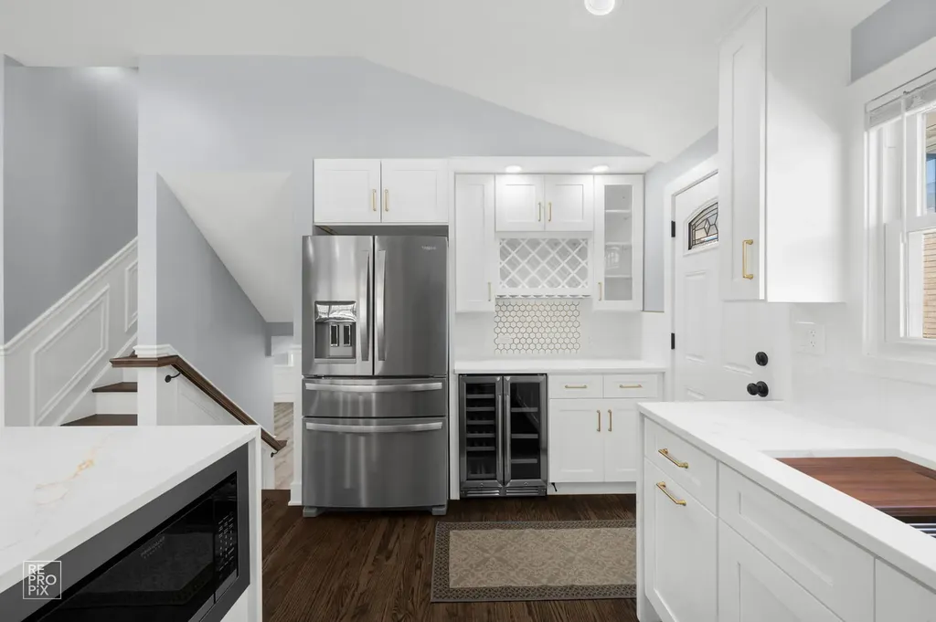 7954 South Kedvale Avenue Chicago IL 60652
