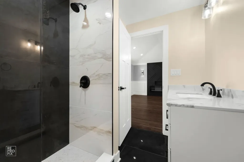 7954 South Kedvale Avenue Chicago IL 60652