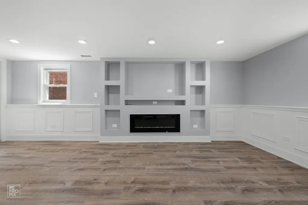 7954 South Kedvale Avenue Chicago IL 60652