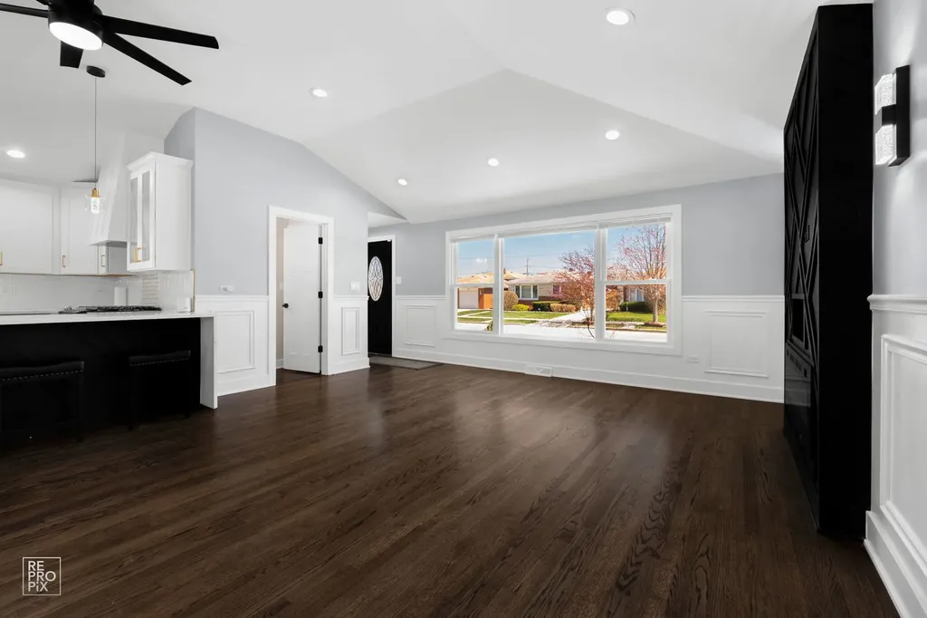 7954 South Kedvale Avenue Chicago IL 60652