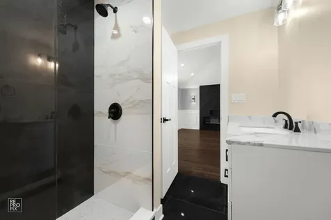 7954 South Kedvale Avenue Chicago IL 60652
