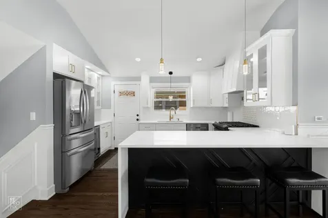 7954 South Kedvale Avenue Chicago IL 60652