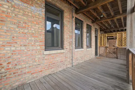 2843 South Wells Street Chicago IL 60616