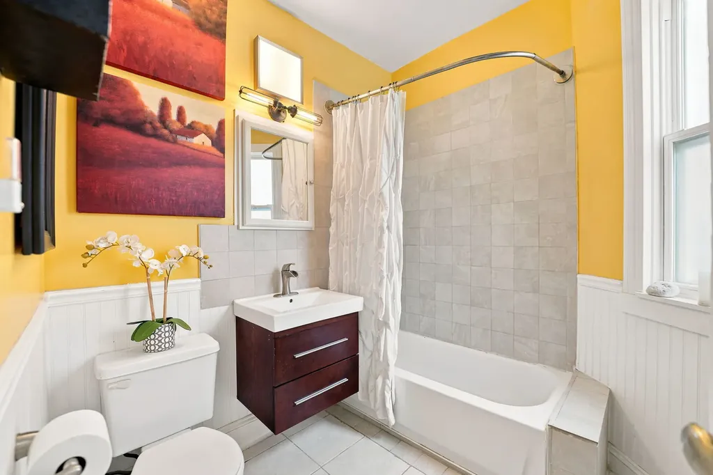 7439 South Ellis Avenue Chicago IL 60619