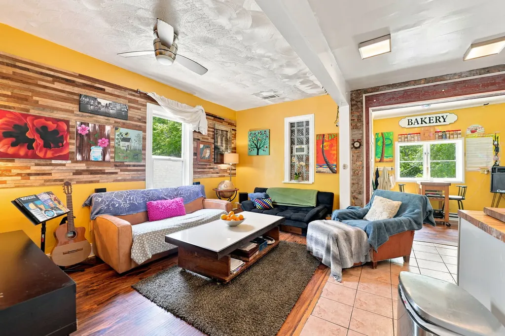 7439 South Ellis Avenue Chicago IL 60619