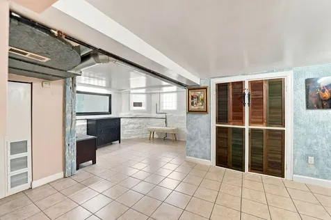 7439 South Ellis Avenue Chicago IL 60619