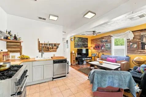 7439 South Ellis Avenue Chicago IL 60619