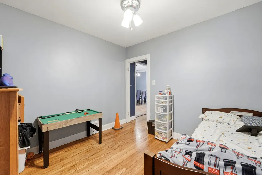 3135 North Kilbourn Avenue Chicago IL 60641