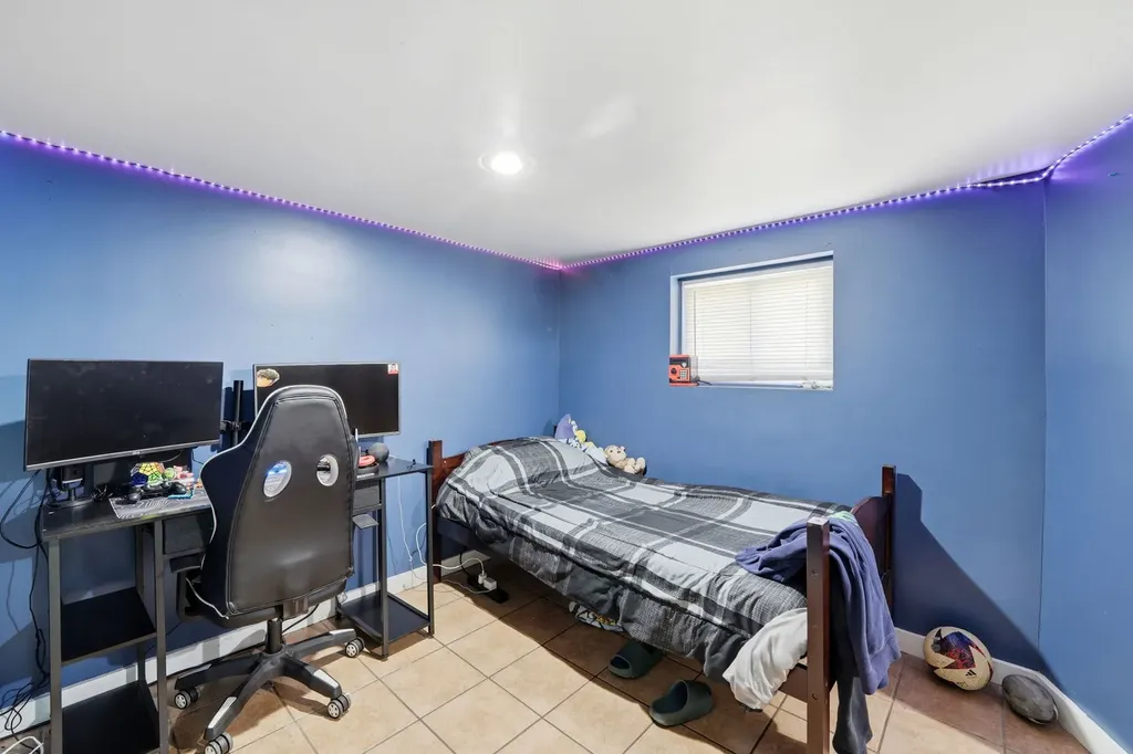 3135 North Kilbourn Avenue Chicago IL 60641