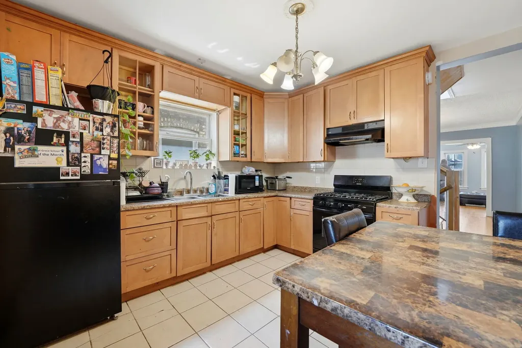 3135 North Kilbourn Avenue Chicago IL 60641