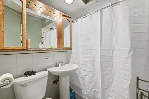 3135 North Kilbourn Avenue Chicago IL 60641