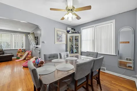 3135 North Kilbourn Avenue Chicago IL 60641
