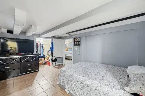 3135 North Kilbourn Avenue Chicago IL 60641