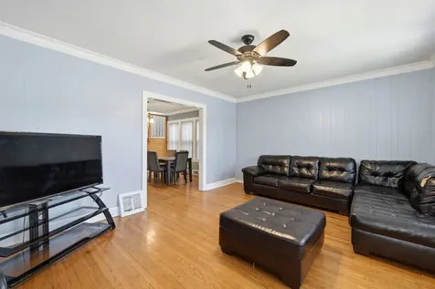 3135 North Kilbourn Avenue Chicago IL 60641