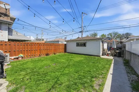 3135 North Kilbourn Avenue Chicago IL 60641