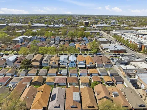 3135 North Kilbourn Avenue Chicago IL 60641