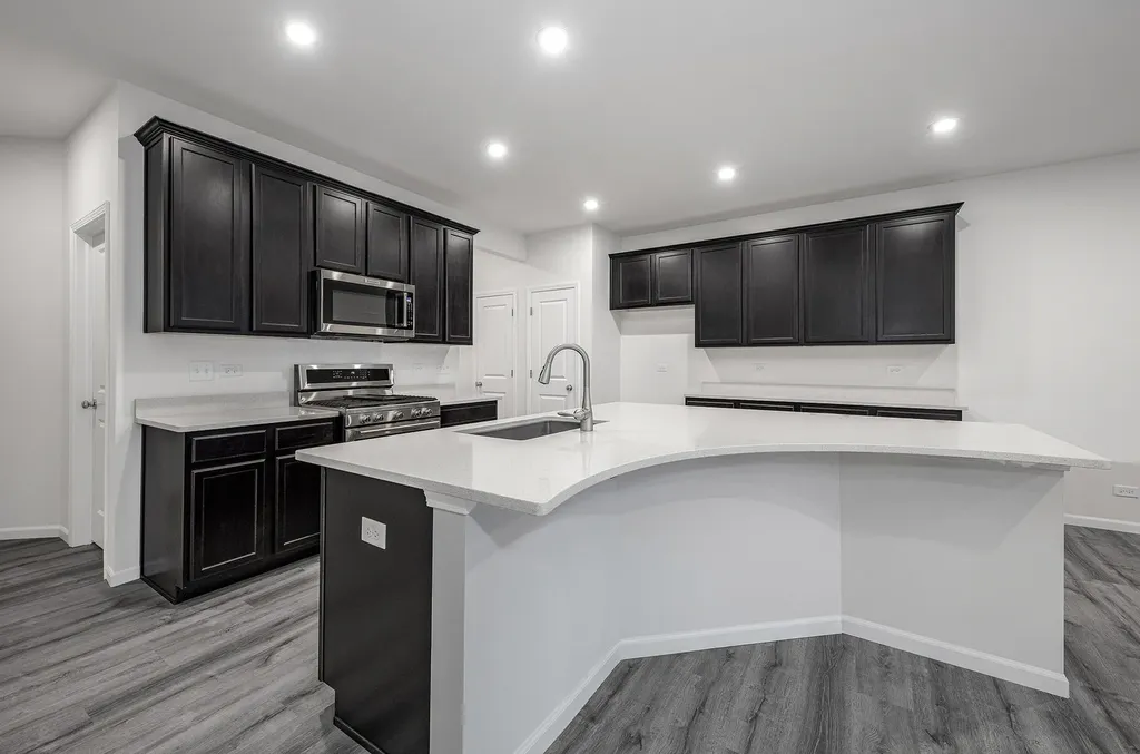 535 Watercress Drive Aurora IL 60504