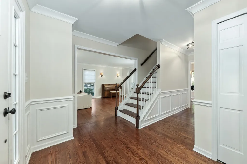 1177 Kenilworth Circle Naperville IL 60540