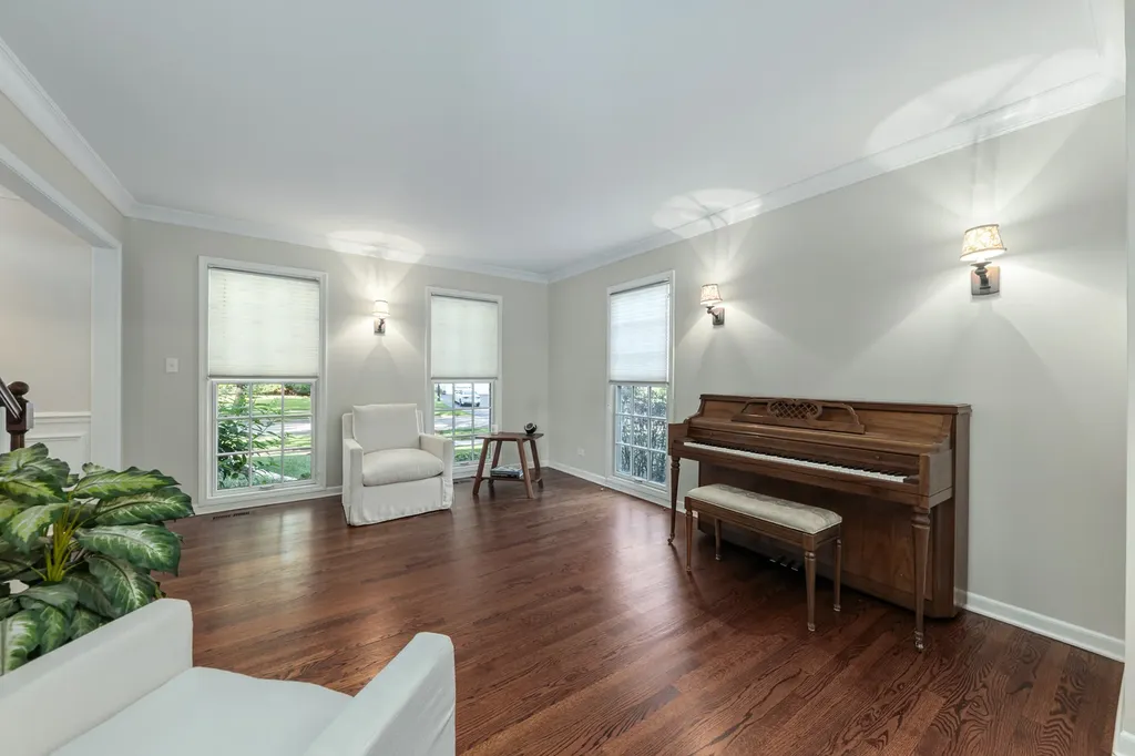 1177 Kenilworth Circle Naperville IL 60540